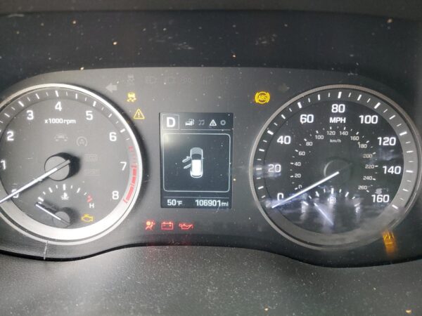 HYUNDAI TUCSON SILVER - KM8J3CA28GU110774