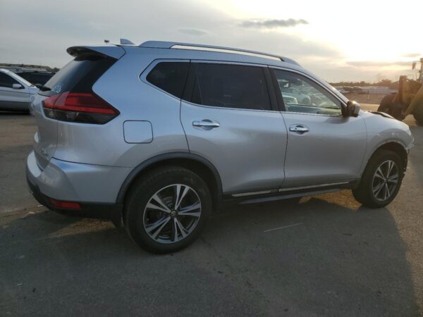 NISSAN ROGUE SILVER - JN8AT2MVXHW284618
