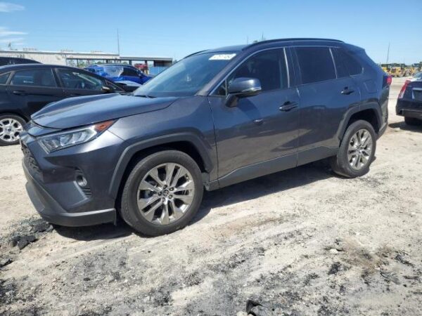 Toyota RAV4 2021 - 2T3C1RFV6MC143877