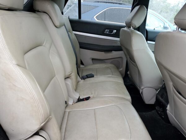 FORD EXPLORER SILVER - 1FM5K7B81JGC12566