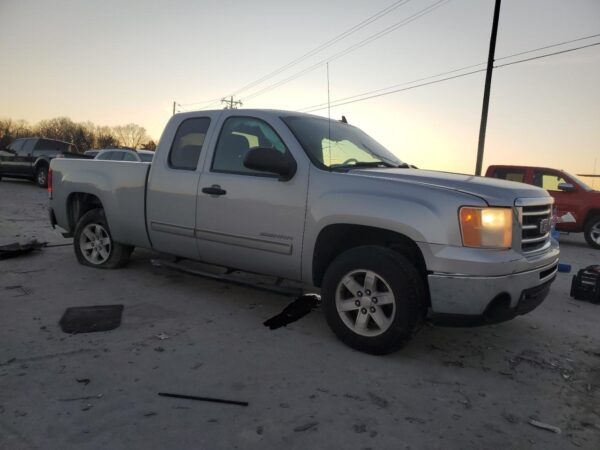 GMC SIERRA SILVER - 1GTR1VE01CZ113451