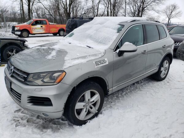 VOLKSWAGEN TOUAREG SILVER - WVGFG9BP9BD001966