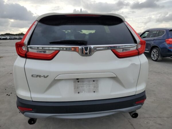 HONDA CRV WHITE - 5J6RW1H5XJL007155