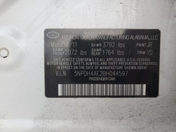 HYUNDAI ELANTRA WHITE - 5NPDH4AE2BH044597