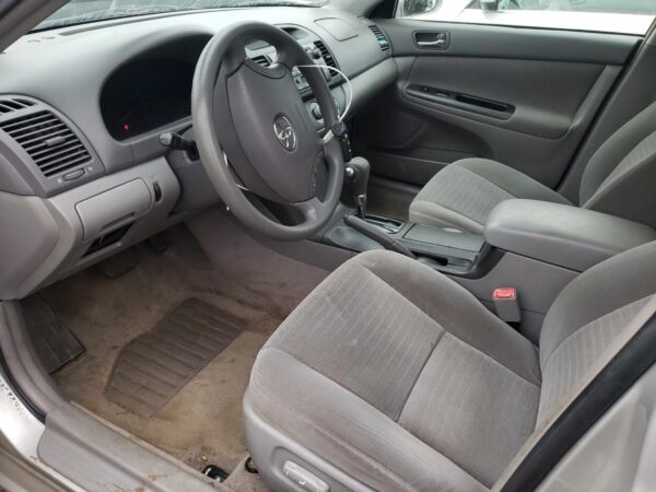 TOYOTA CAMRY SILVER - 4T1BE32K65U409884