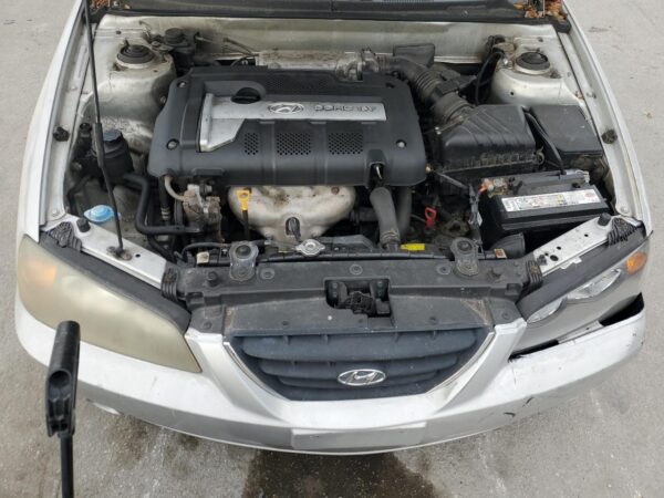 HYUNDAI ELANTRA SILVER - KMHDN46D74U856684
