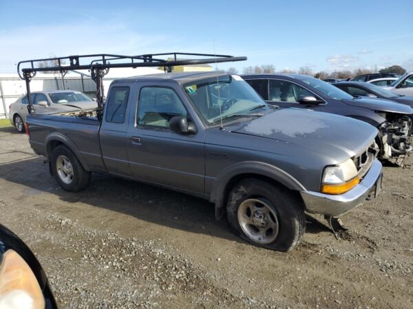 FORD RANGER GRAY - 1FTZR15V3XPB35269