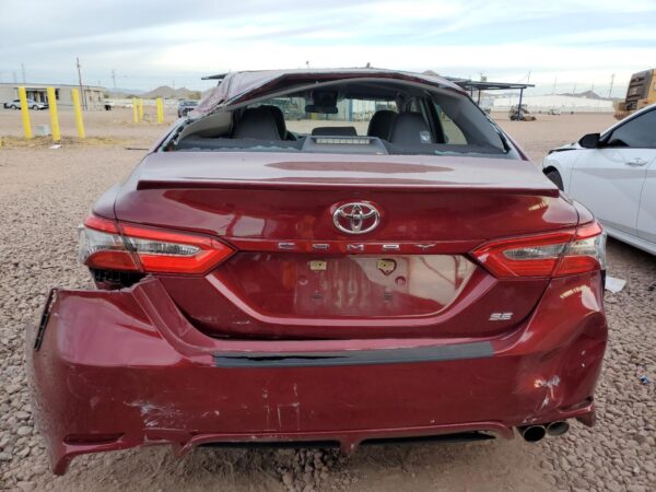 TOYOTA CAMRY MAROON - 4T1B11HK6JU646666