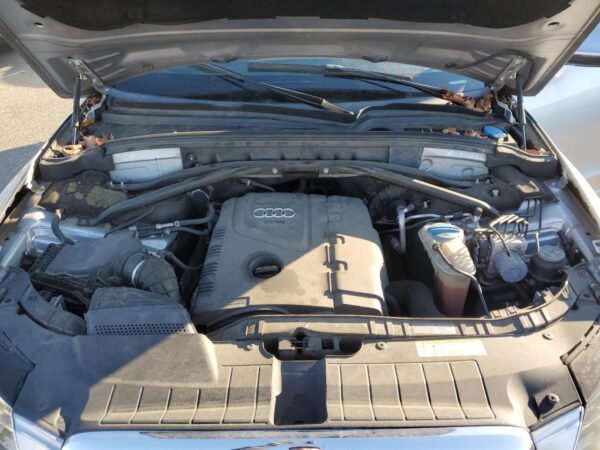 AUDI Q5 SILVER - WA1LFAFP0BA043430