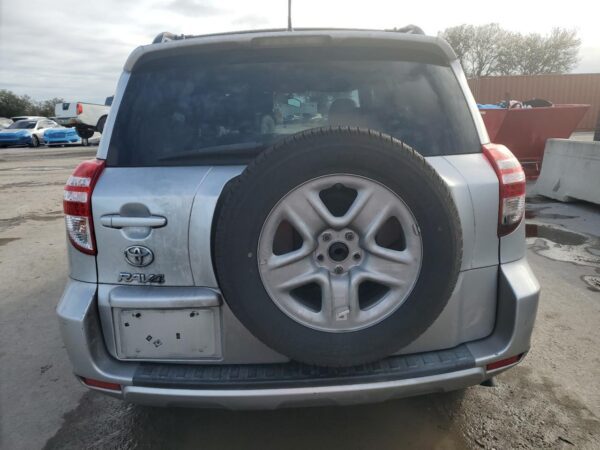 TOYOTA RAV4 SILVER - 2T3ZF4DV2BW065479