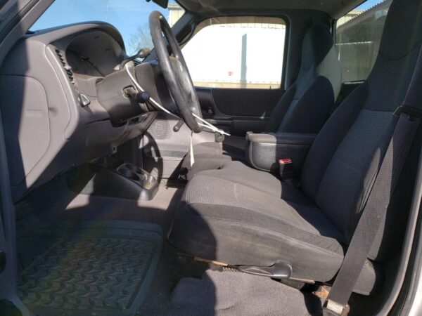 FORD RANGER SILVER - 1FTYR10D63TA35937