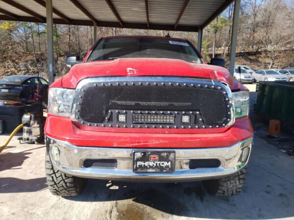 RAM 1500 RED - 3C6RR7LT7GG163902