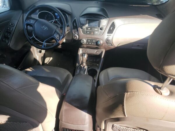 HYUNDAI TUCSON SILVER - KM8JUCAG7FU097152