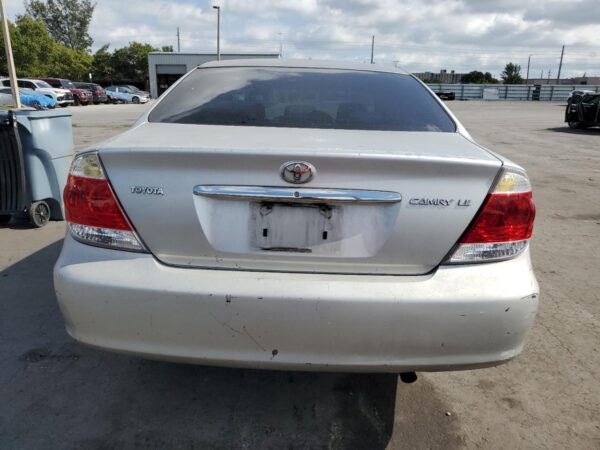 TOYOTA CAMRY GRAY - 4T1BE30K26U739557