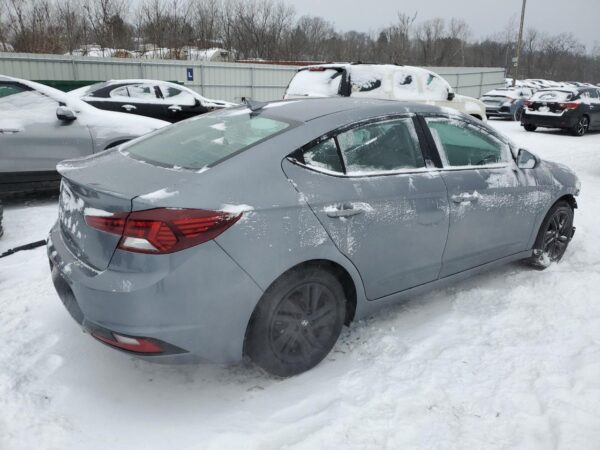 HYUNDAI ELANTRA GRAY - KMHD84LFXKU827755