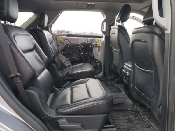 FORD EXPLORER SILVER - 1FMSK8DH1LGC95277