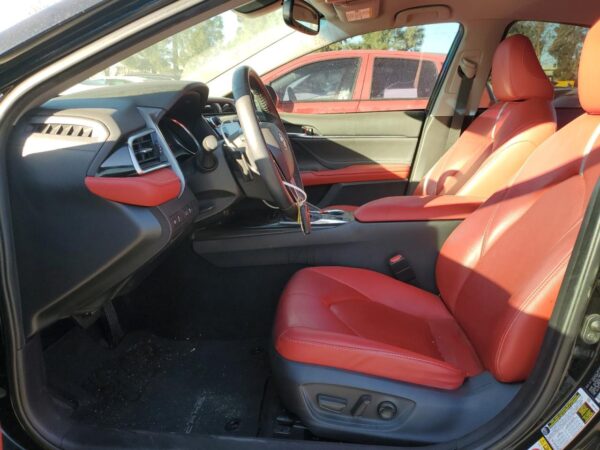 TOYOTA CAMRY BLACK - 4T1B61HK7JU133704