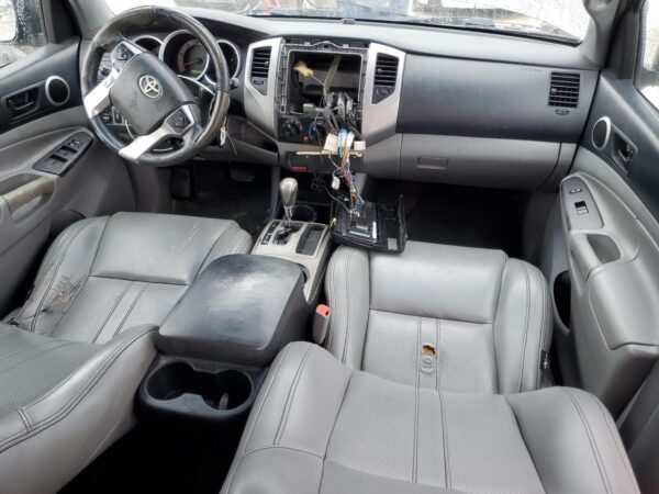 TOYOTA TACOMA GRAY - 5TFJU4GNXFX074561