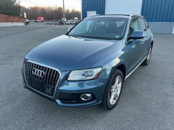 AUDI Q5 BLUE - WA1LFAFP6FA111316