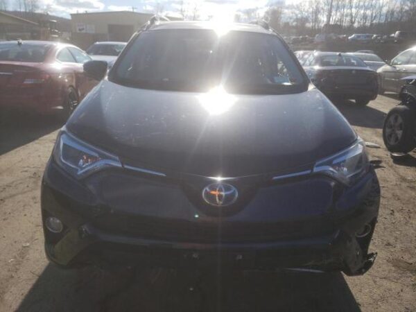 Toyota RAV4 2018 - JTMDJREV2JD214781