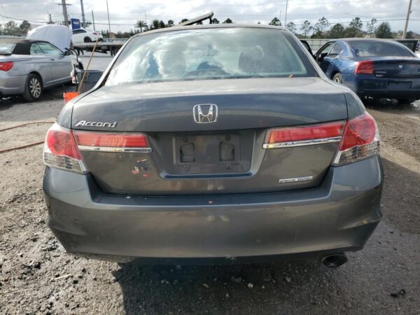 HONDA ACCORD GRAY - 1HGCP2F65BA031971