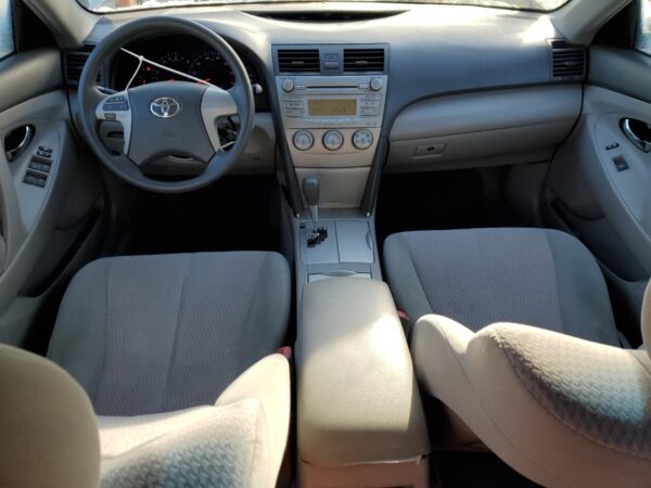 TOYOTA CAMRY SILVER - 4T1BF3EK4BU179878