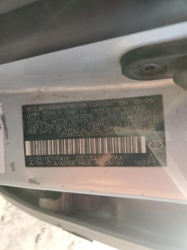 TOYOTA COROLLA SILVER - JTDBR32E760076266