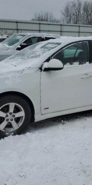 CHEVROLET CRUZE WHITE - 1G1PE5SB5E7314908
