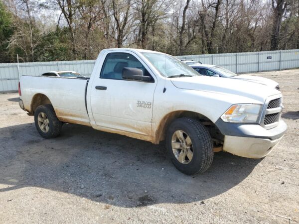 RAM 1500 WHITE - 3C6JR6DG3EG165376