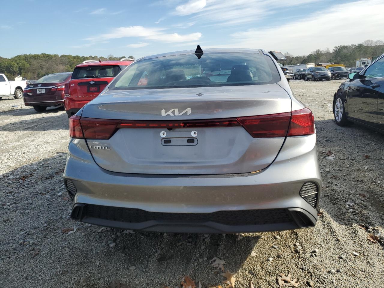 2023 Kia Forte - Image 6