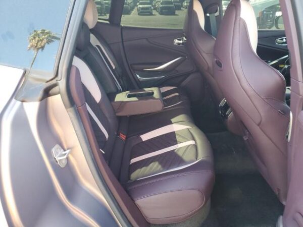 Aston martin DBX 2023 - SD7VUJBW1PTV08231