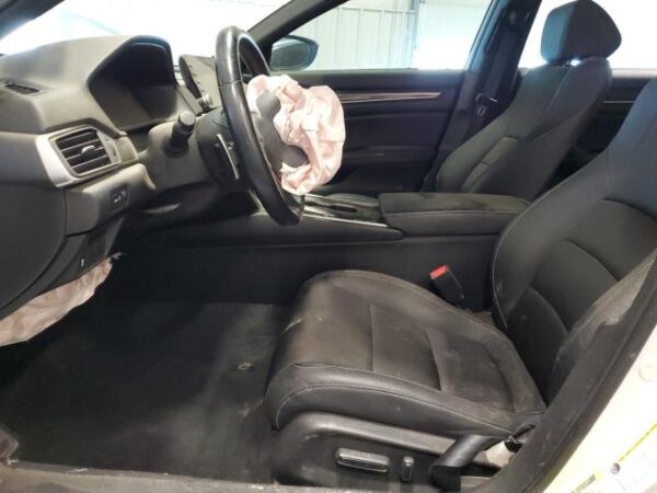 Honda Accord 2019 - 1HGCV1F38KA152743