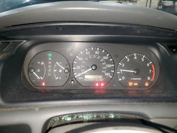 TOYOTA CAMRY GREEN - 4T1BF28K8WU068357