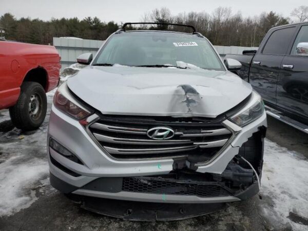 Hyundai Tucson 2017 - KM8J3CA24HU452207