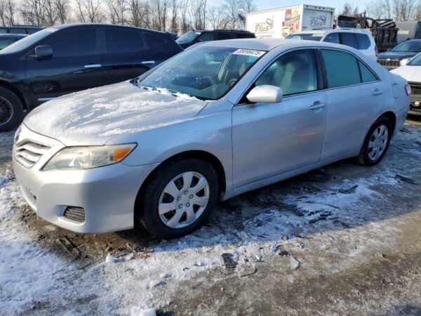TOYOTA CAMRY SILVER - 4T1BF3EK4BU179878