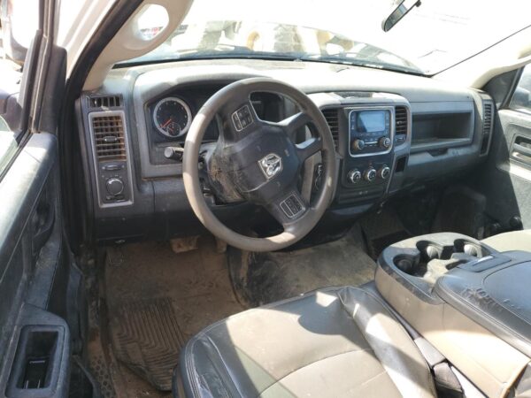 RAM 1500 WHITE - 3C6JR6DG3EG165376