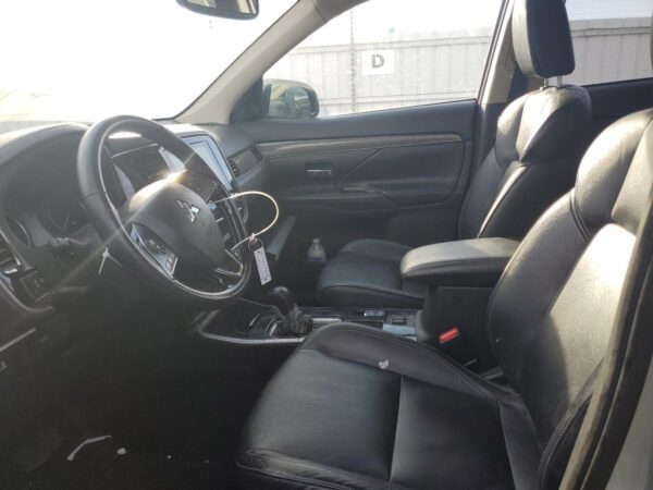 MITSUBISHI OUTLANDER SILVER - JA4AD3A38LZ035849