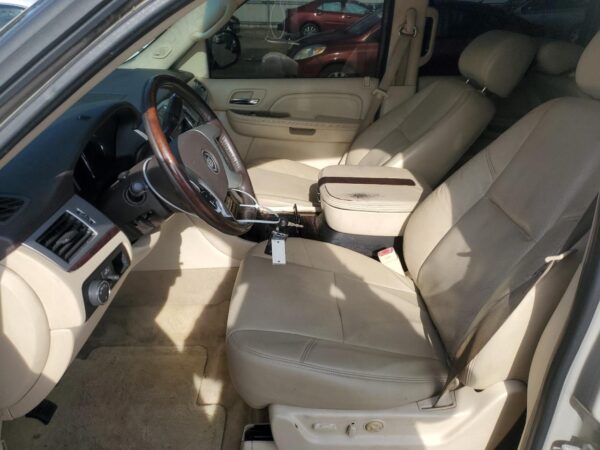 CADILLAC ESCALADE BEIGE - 1GYFK66808R268066
