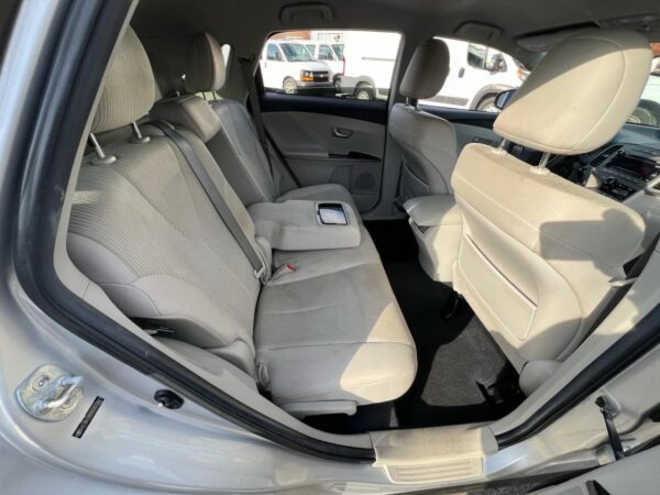 TOYOTA VENZA SILVER - 4T3BA3BB0CU029861