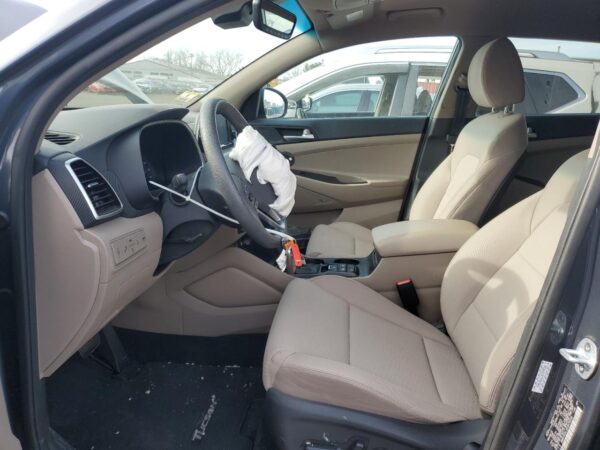 HYUNDAI TUCSON GRAY - KM8J3CALXKU979538