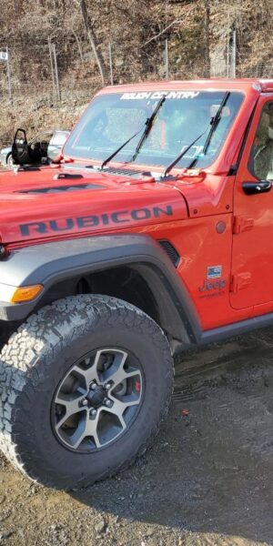 JEEP WRANGLER RED - 1C4HJXFN6MW606014