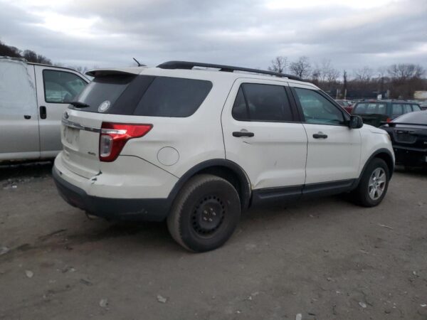 FORD EXPLORER WHITE - 1FMHK8B86BGA13436