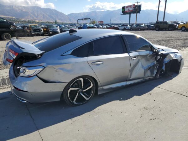 HONDA ACCORD SILVER - 1HGCV3F20NA046522