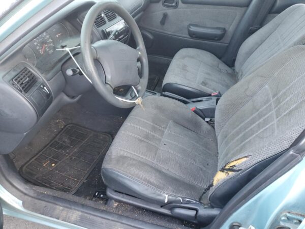 TOYOTA COROLLA BLUE - 1NXAE04B5SZ264887
