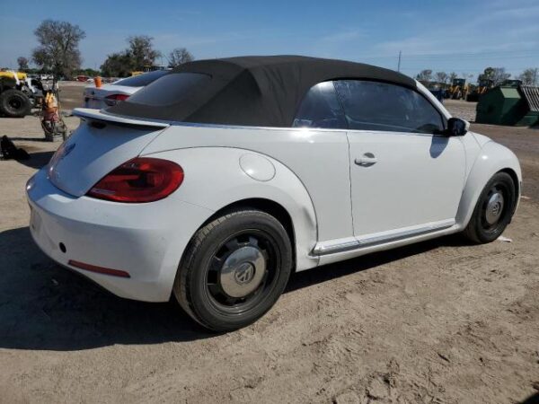 Volkswagen BEETLE 2015 - 3VW517AT5FM810179