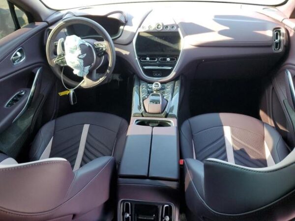 Aston martin DBX 2023 - SD7VUJBW1PTV08231