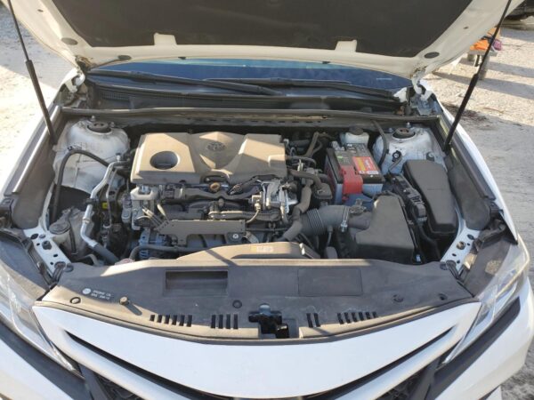 TOYOTA CAMRY WHITE - 4T1G11AKXLU343408
