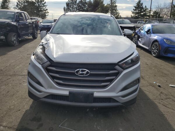 HYUNDAI TUCSON SILVER - KM8J3CA28GU110774