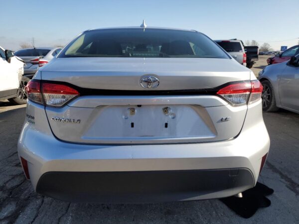 TOYOTA COROLLA SILVER - JTDB4MEE3PJ001107