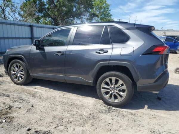 Toyota RAV4 2021 - 2T3C1RFV6MC143877
